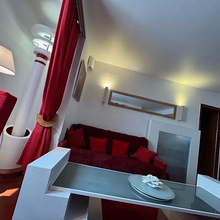 Апартаменты Red Flat Париж Экстерьер фото